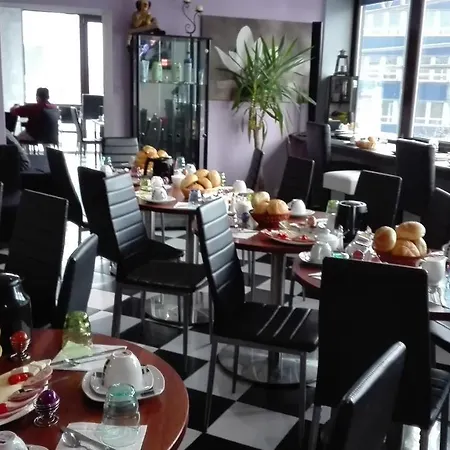 Frankfurt Hostel *