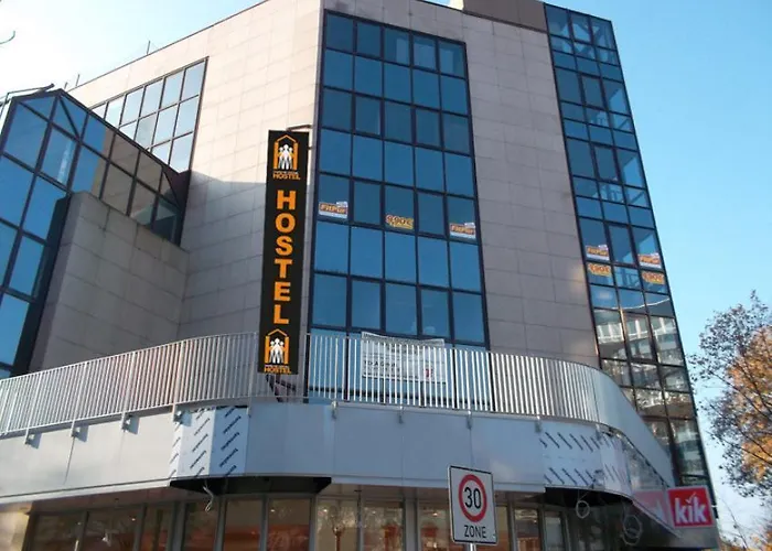 Frankfurt אכסניה